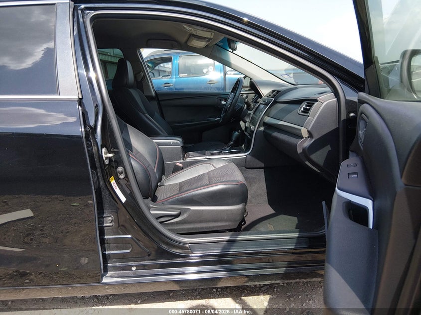 2017 TOYOTA CAMRY auction photo 5