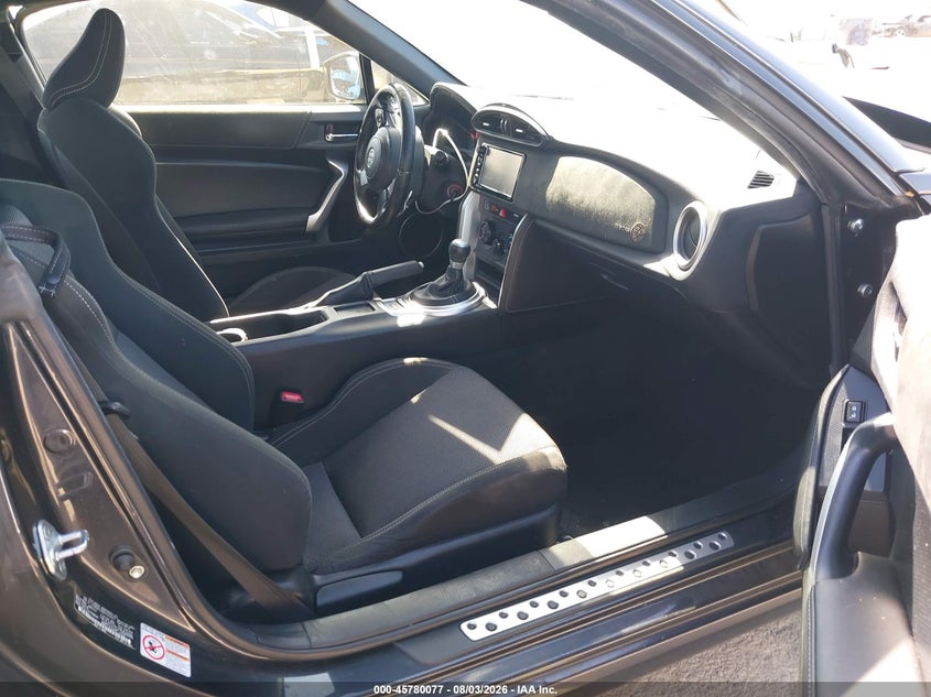 2017 TOYOTA 86 auction photo 5
