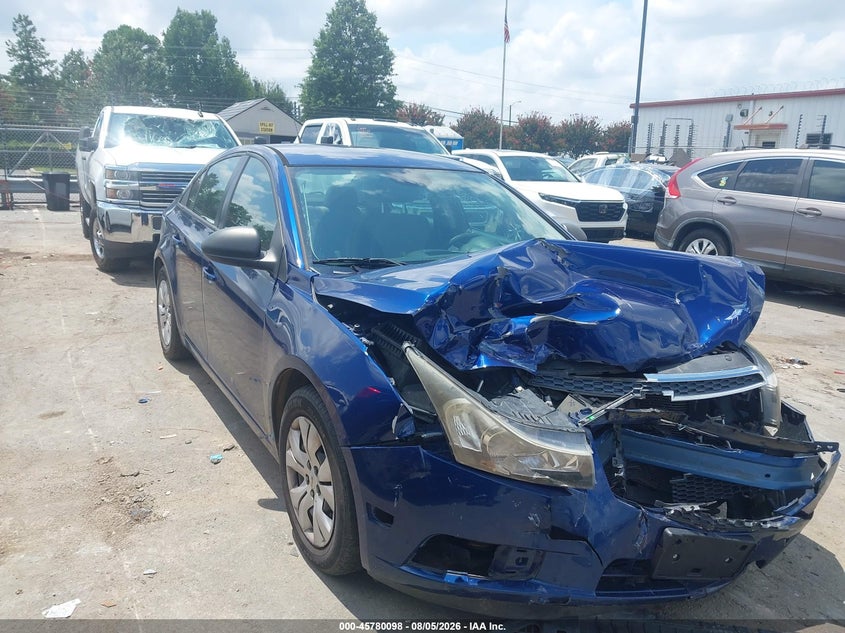 Vin: 1g1pa5sg2d7198363, lot: 46278878, chevrolet cruze ls auto 2013 img_1