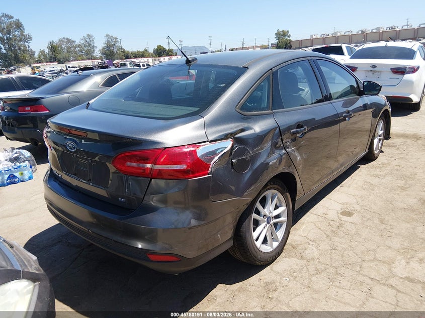Vin: 1fadp3f24jl328597, lot: 46278971, ford focus se 20184