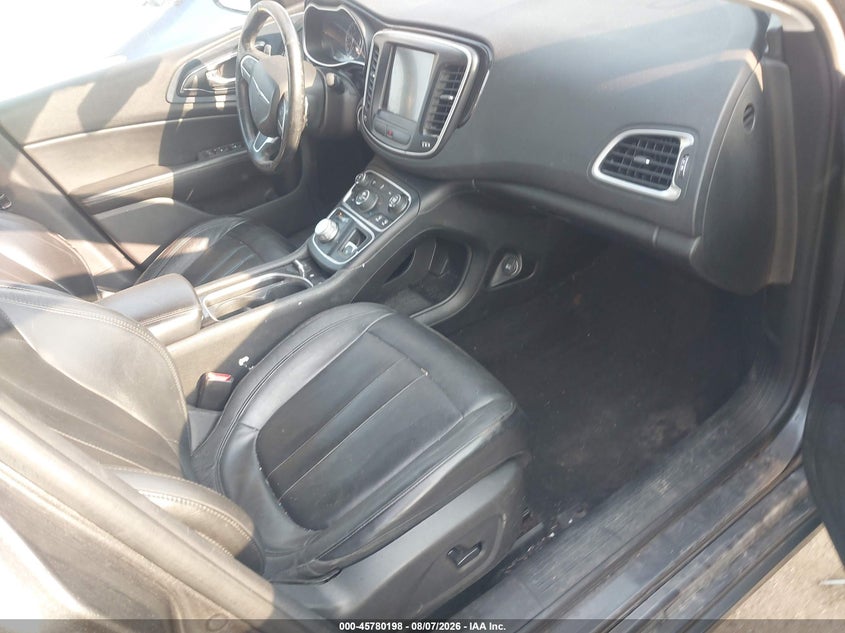 2015 CHRYSLER 200 auction photo 5