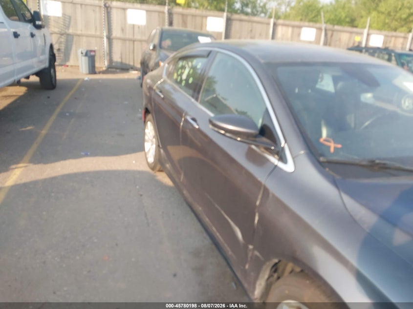 2015 CHRYSLER 200 auction photo 6