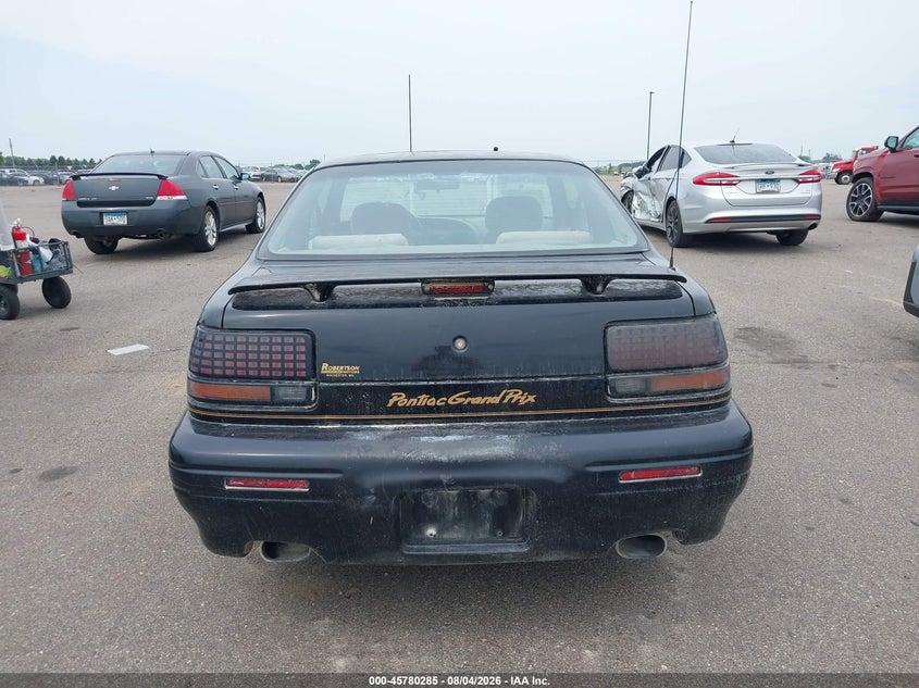 1994 PONTIAC GRAND PRIX auction photo 6