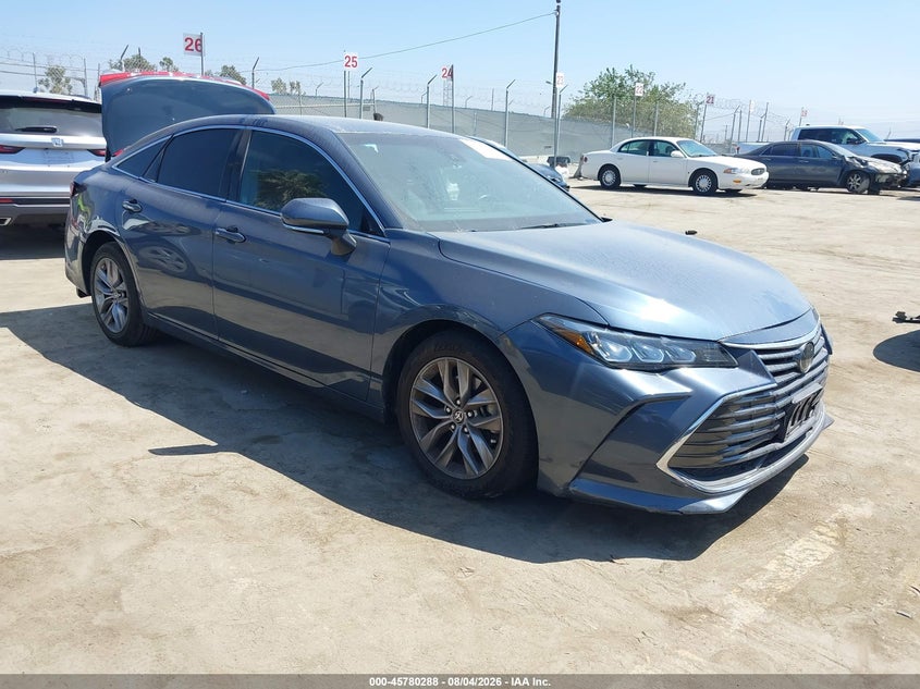 2022 Toyota Avalon Xle