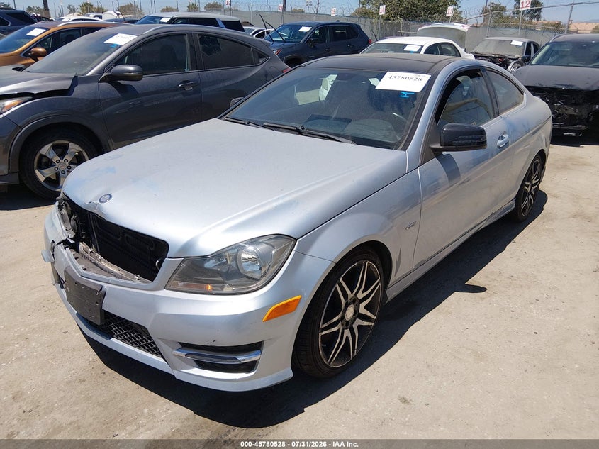 Vin: wddgj4hb8dg033968, lot: 46279308, mercedes-benz c 250 20132