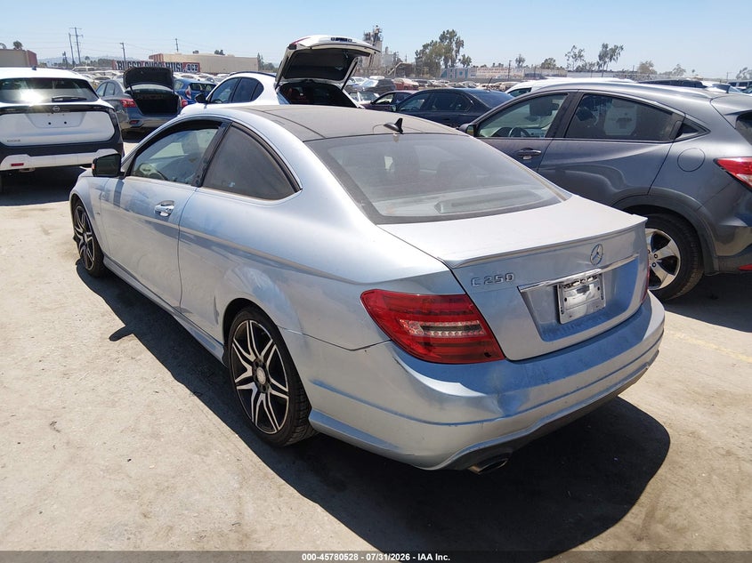 Vin: wddgj4hb8dg033968, lot: 46279308, mercedes-benz c 250 20133