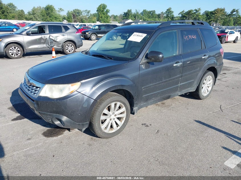 Vin: jf2shaec3dh441012, lot: 46279461, subaru forester 2.5x limited 20132