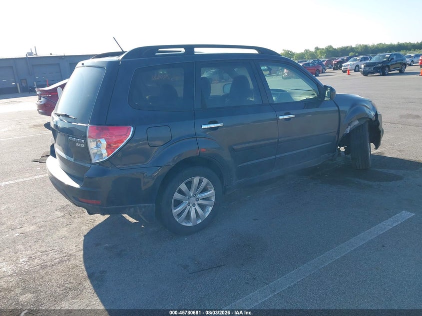Vin: jf2shaec3dh441012, lot: 46279461, subaru forester 2.5x limited 20134