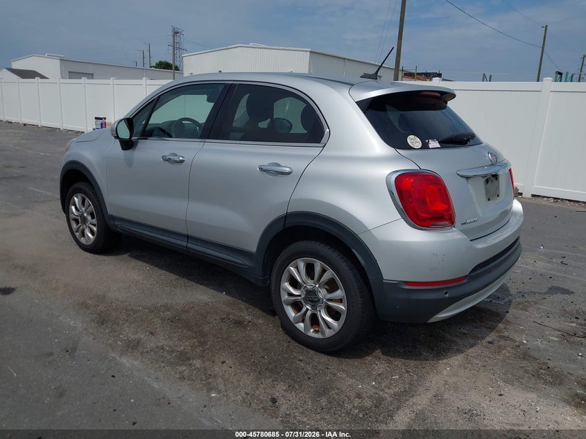 2016 FIAT 500X auction photo 3