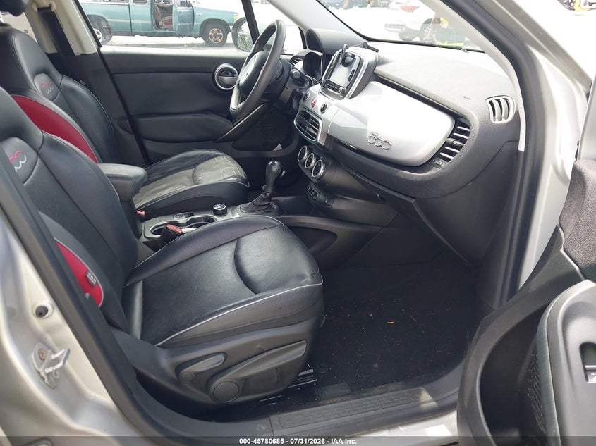 2016 FIAT 500X auction photo 5