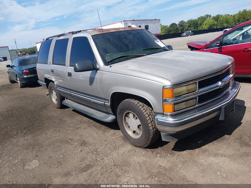 1999 CHEVROLET TAHOE auction photo 1