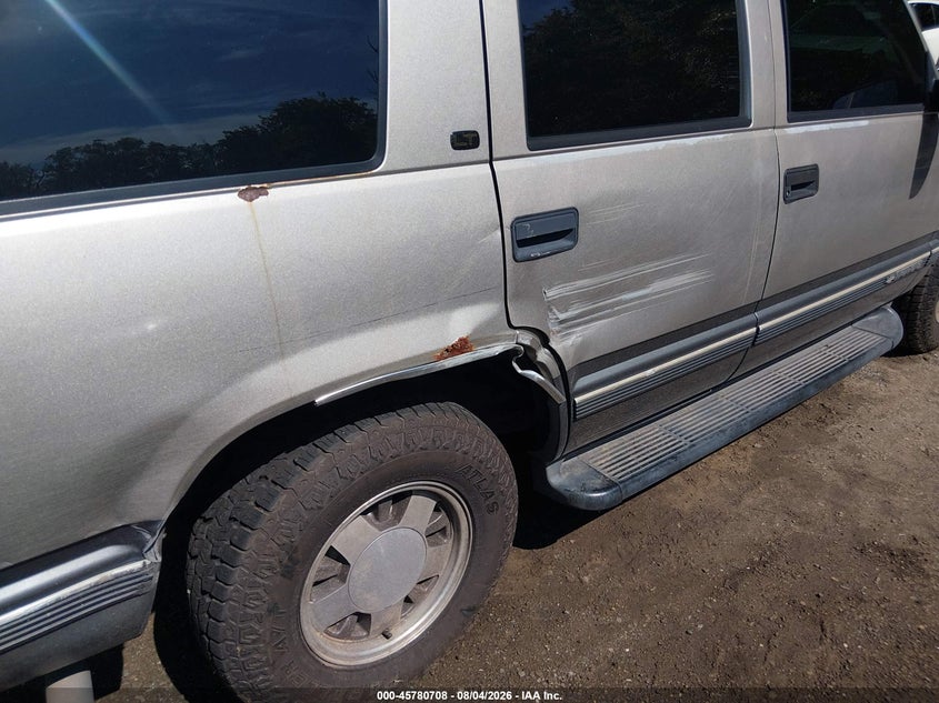 1999 CHEVROLET TAHOE auction photo 6