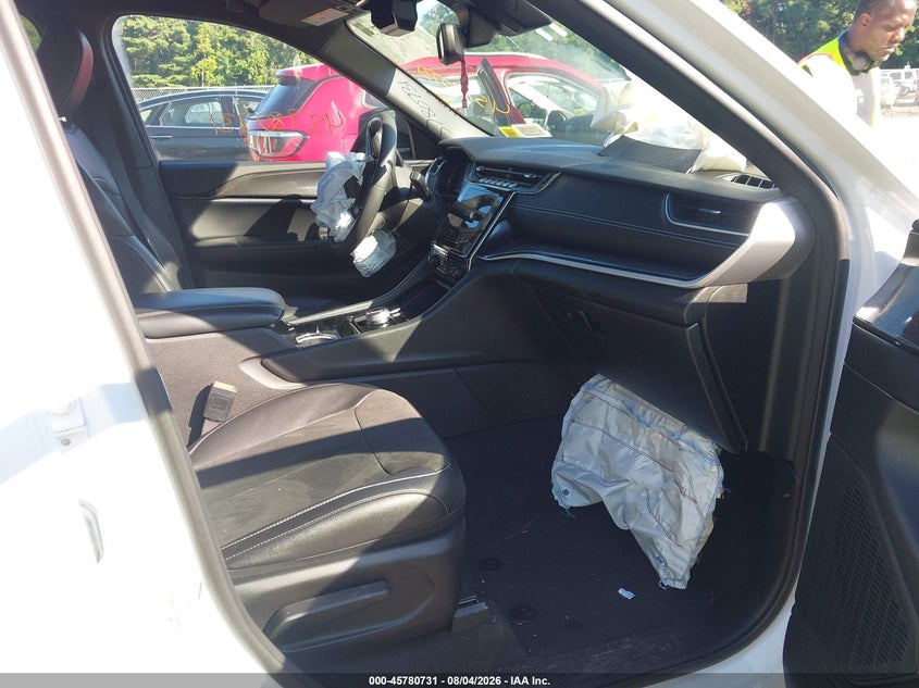 2023 JEEP GRAND CHEROKEE L auction photo 5