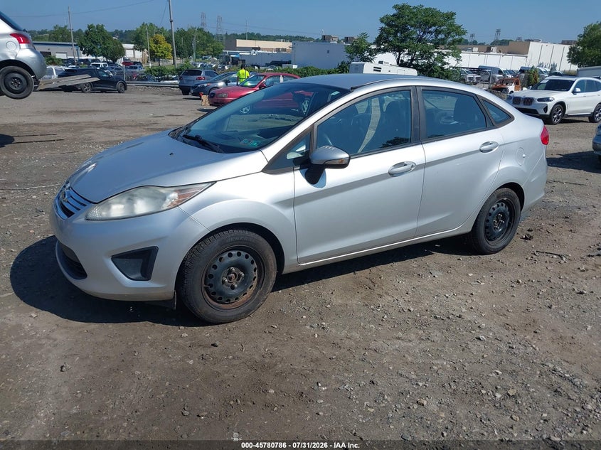 Vin: 3fadp4bj5dm213478, lot: 46279568, ford fiesta se 20132