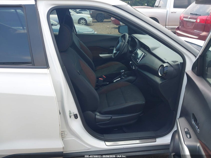 2018 NISSAN KICKS auction photo 5