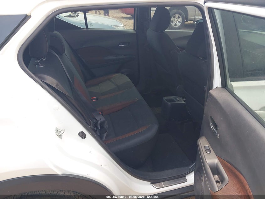 2018 NISSAN KICKS auction photo 8
