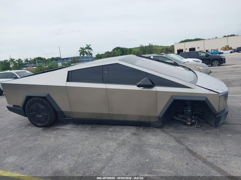 2025 TESLA CYBERTRUCK PICKUP ELECTRIC