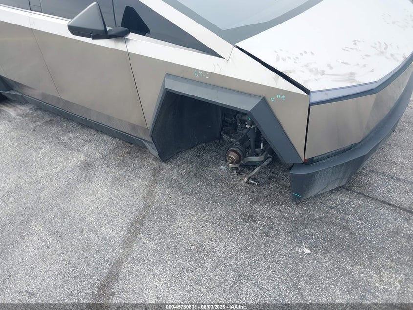 2025 TESLA CYBERTRUCK PICKUP ELECTRIC