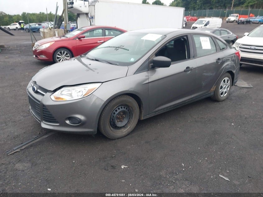 Vin: 1fahp3e21cl407473, lot: 46279875, ford focus s 20122