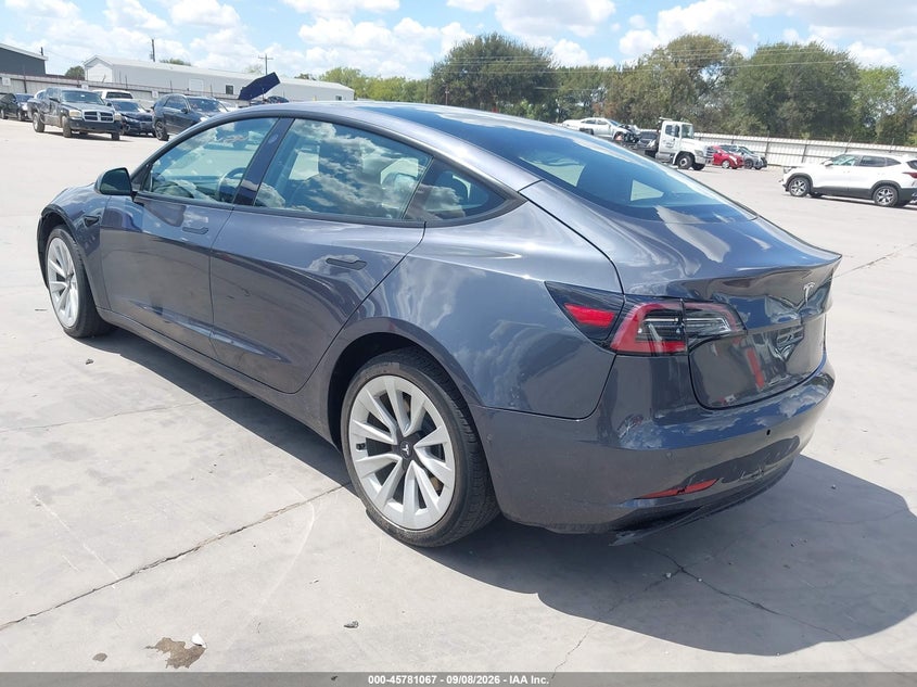 TESLA MODEL 3 - zdjęcie 3
