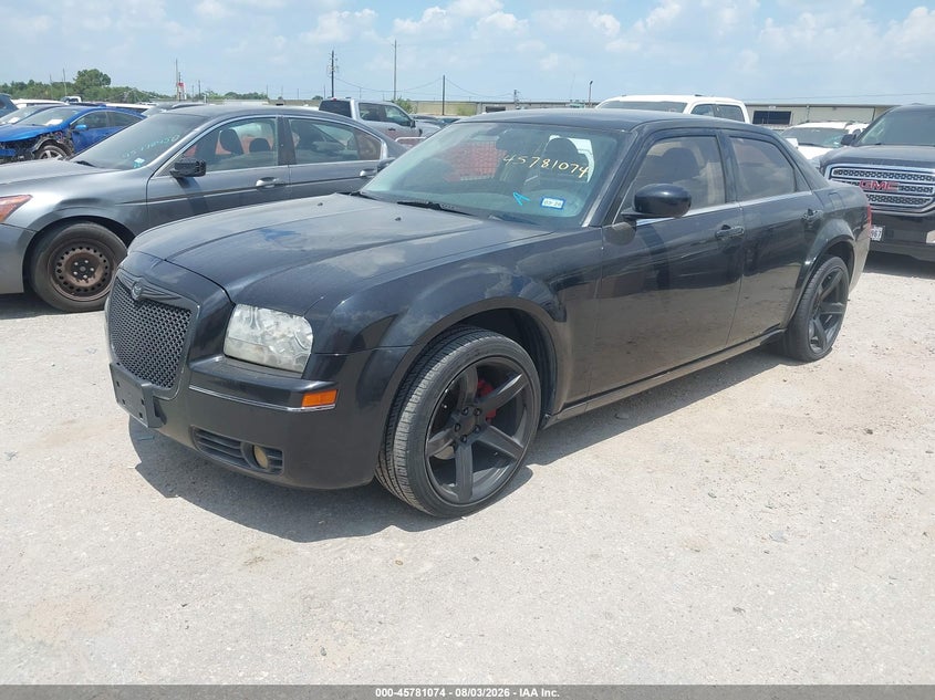 2010 Chrysler 300, Normal Wear & Tear, IAAI, VIN 2C3CA4CD1AH328450 — photo 2