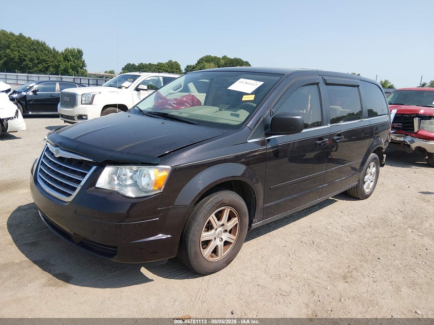 Vin: 2a4rr2d15ar330200, lot: 46279937, chrysler town & country new lx 20102