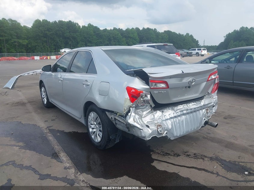 Vin: 4t4bf1fk1er415643, lot: 46279958, toyota camry le 20143
