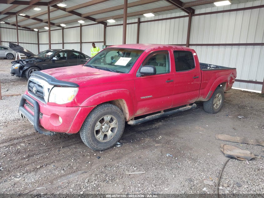 2005 TOYOTA TACOMA auction photo 2