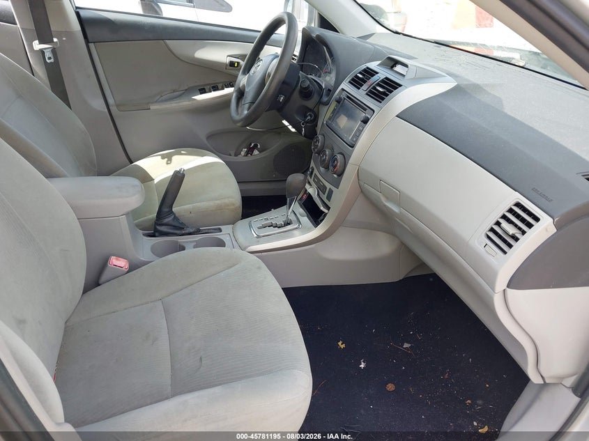 2013 TOYOTA COROLLA auction photo 5