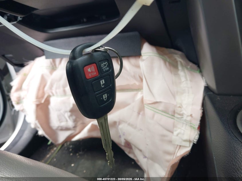 TOYOTA RAV4 - zdjęcie 11