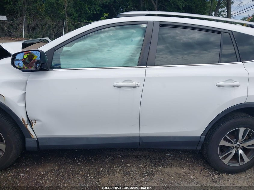 TOYOTA RAV4 - zdjęcie 14