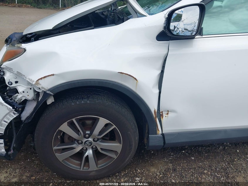 TOYOTA RAV4 - zdjęcie 17