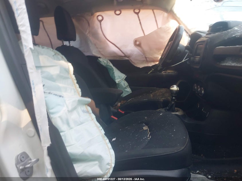 2015 JEEP RENEGADE auction photo 5
