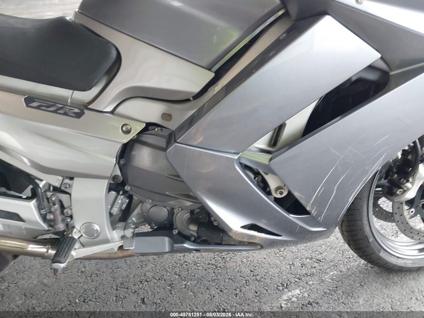 2006 YAMAHA FJR1300 auction photo 8