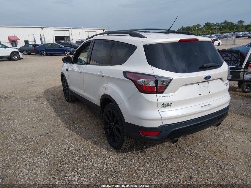 Vin: 1fmcu9jd0hua04573, lot: 46280112, ford escape titanium 20173