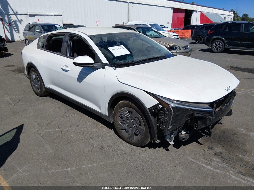 Vin: 3kpft4de7se145741, lot: 46280258, kia k4 lx 2025 img_1
