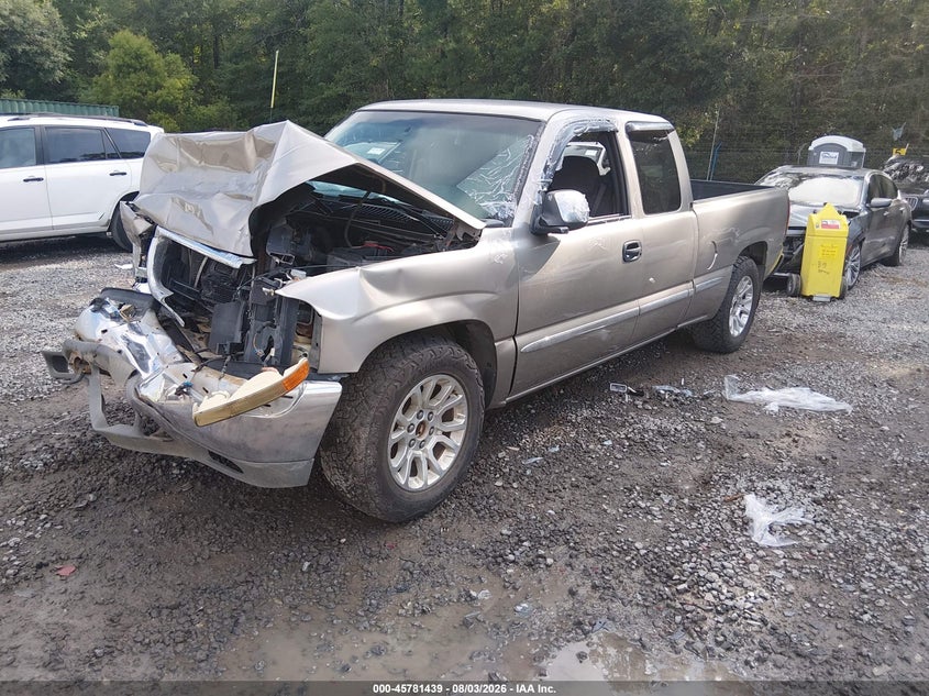 2001 GMC Sierra, Front End, IAAI, VIN 2GTEC19V011231603 — photo 2