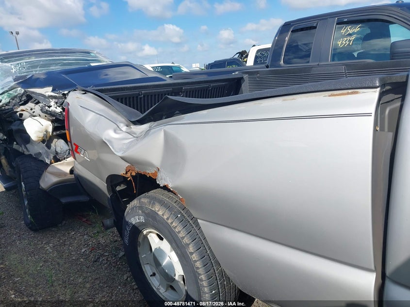 GMC SIERRA 1500 2004 VIN 2GTEK19T441130862