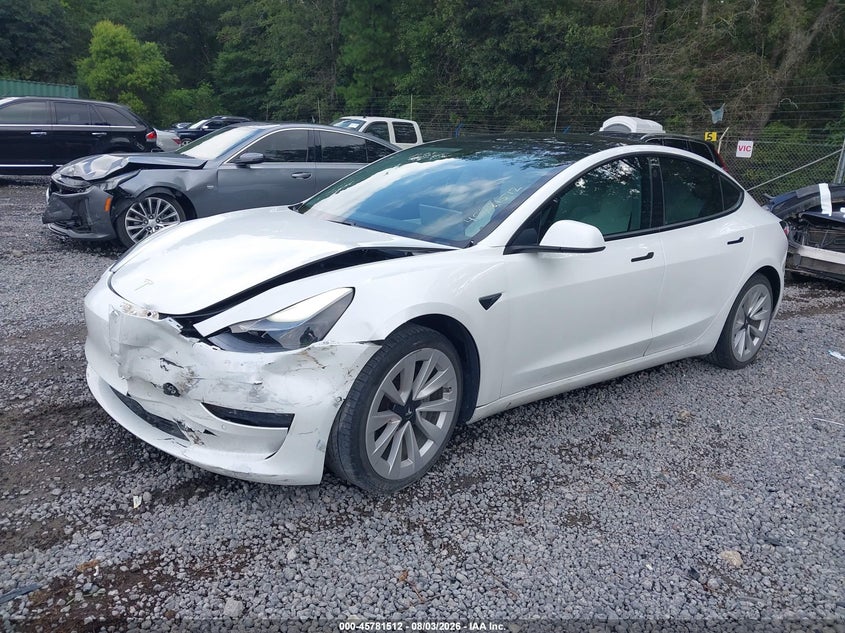 TESLA MODEL 3 - zdjęcie 2