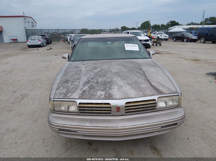 1996 OLDSMOBILE 98 auction photo 6