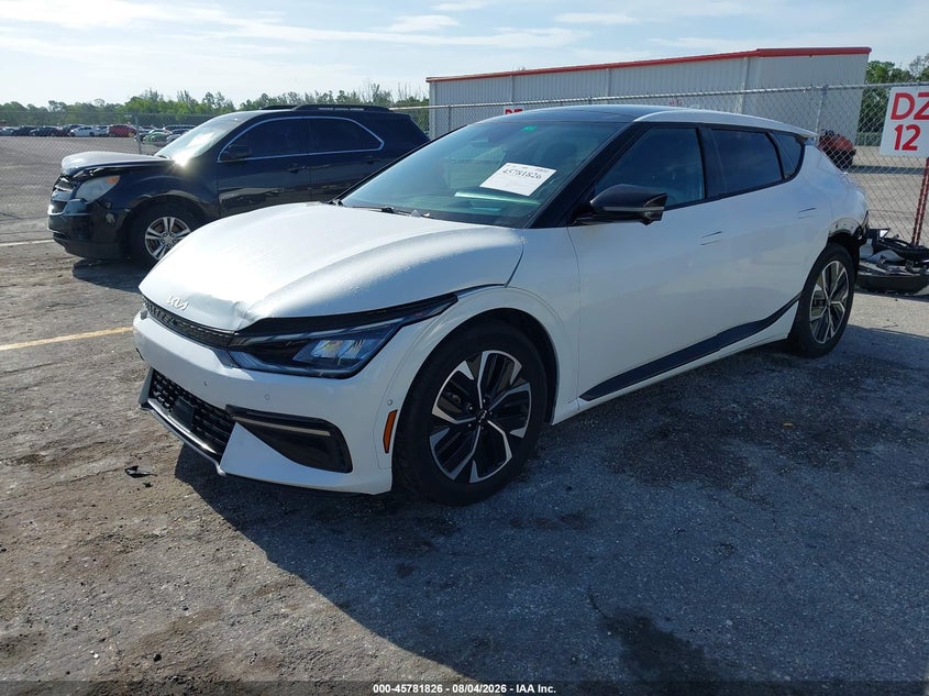 2022 KIA EV6 auction photo 2