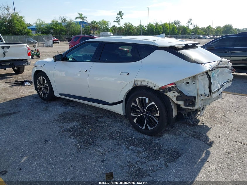 2022 KIA EV6 auction photo 3