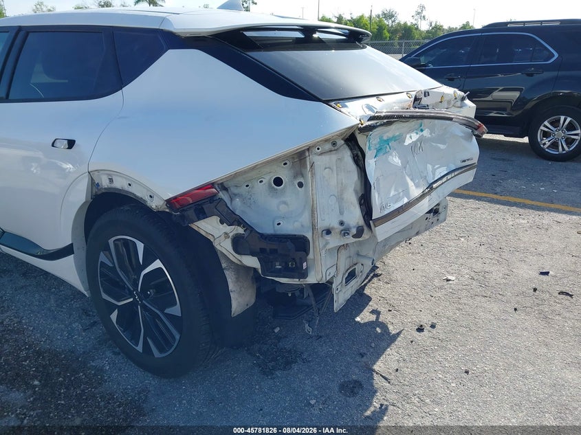 2022 KIA EV6 auction photo 6