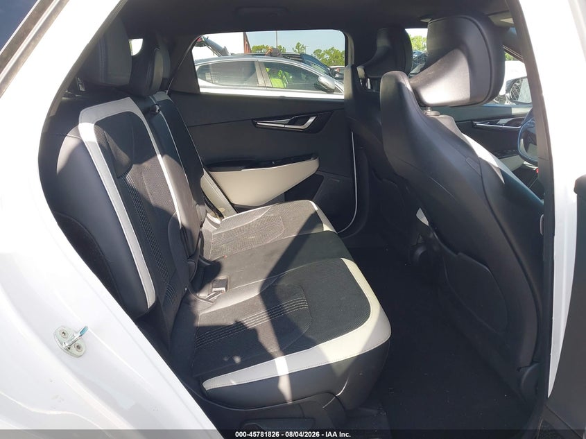 2022 KIA EV6 auction photo 8