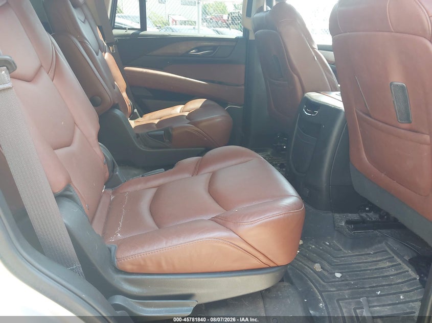 CADILLAC ESCALADE - zdjęcie 8