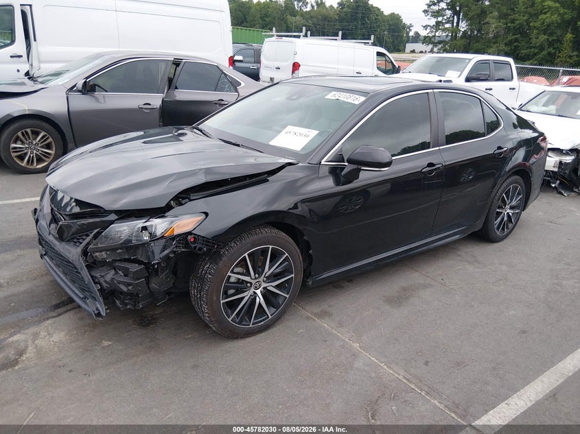 2022 TOYOTA CAMRY auction photo 2