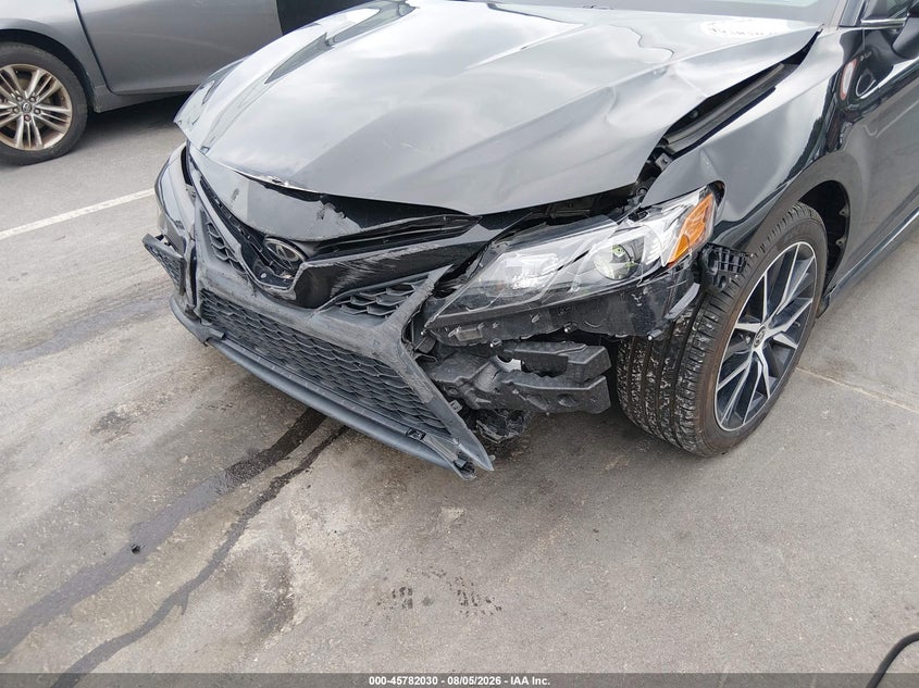 2022 TOYOTA CAMRY auction photo 6