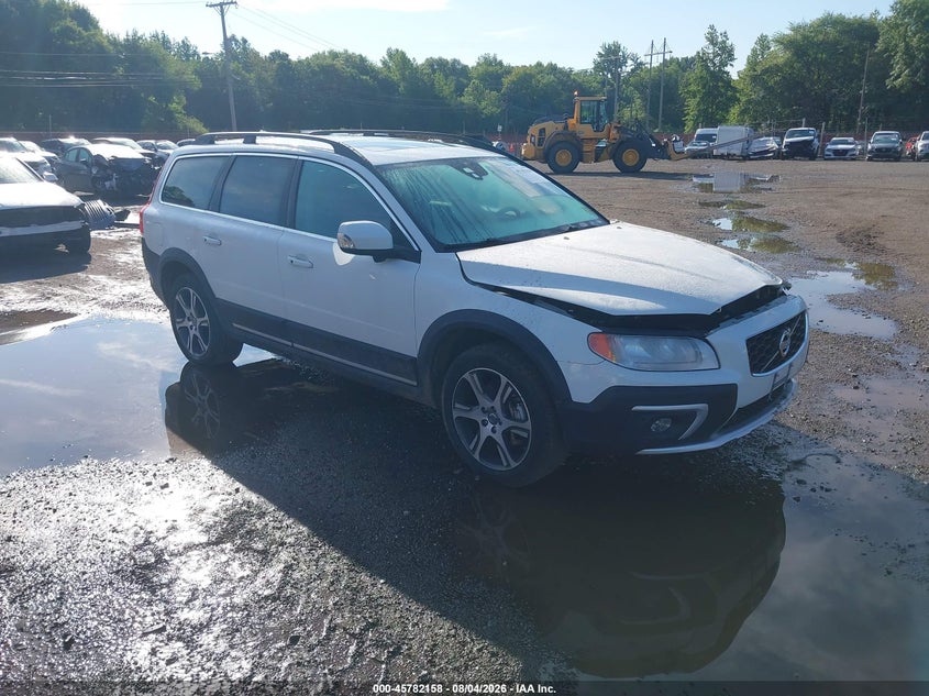 2015 VOLVO XC70 auction photo 1