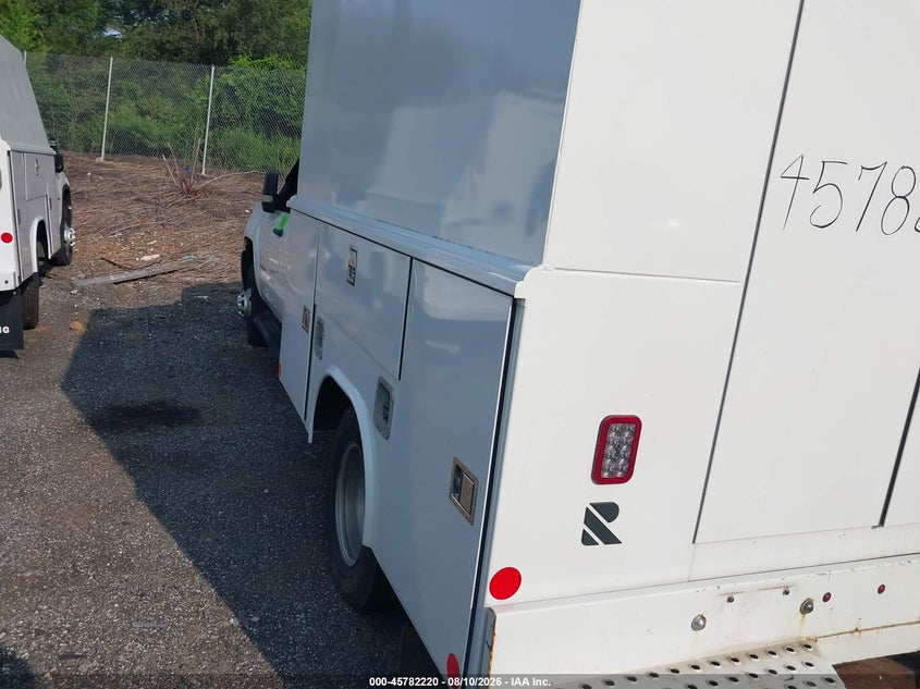 2016 CHEVROLET SILVERADO 3500HD CHASSIS auction photo 3