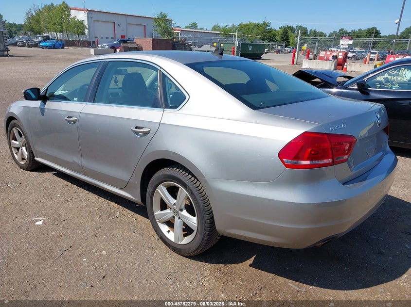 Vin: 1vwbp7a39cc076581, lot: 46281103, volkswagen passat 2.5l se 20123